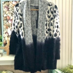 NWT Soft Oliver by Escio Black White Ombré Leopard Fuzzy Cardigan Sweater 3X